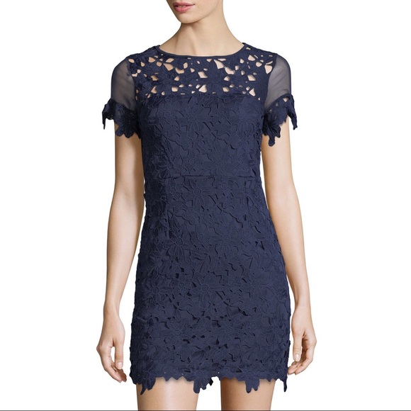 Romeo + Juliet Couture Lace Dress - Picture 8 of 8